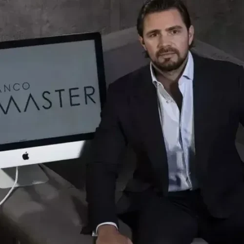 Veja mensagens trocadas entre Vorcaro e Paulo Henrique
